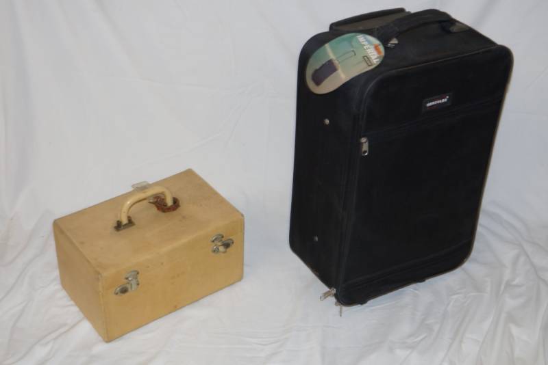 lot 183 image: New Suitcase With Bonus Vintage Cosmetic Case