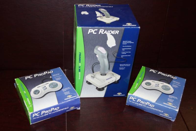 lot 227 image: PC Computer  Joystick and Gamepads