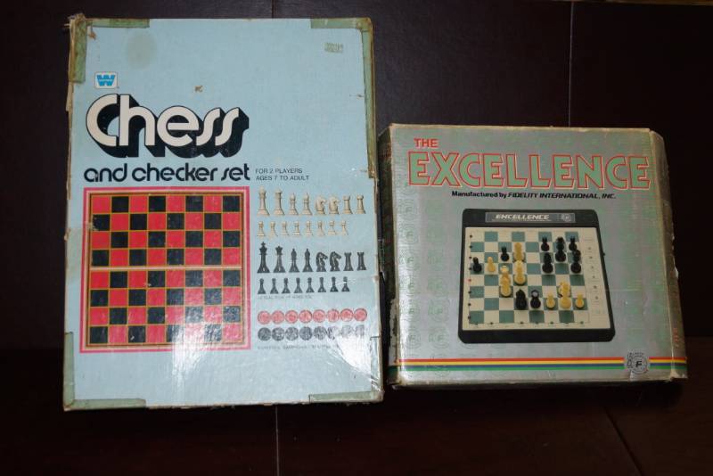 lot 303 image: Checkers & Chess        