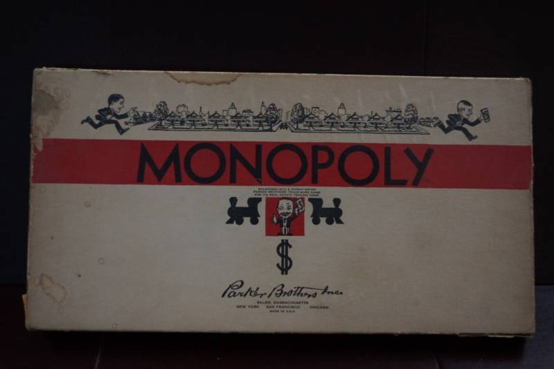 lot 306 image: 1946 Monopoly  WOW