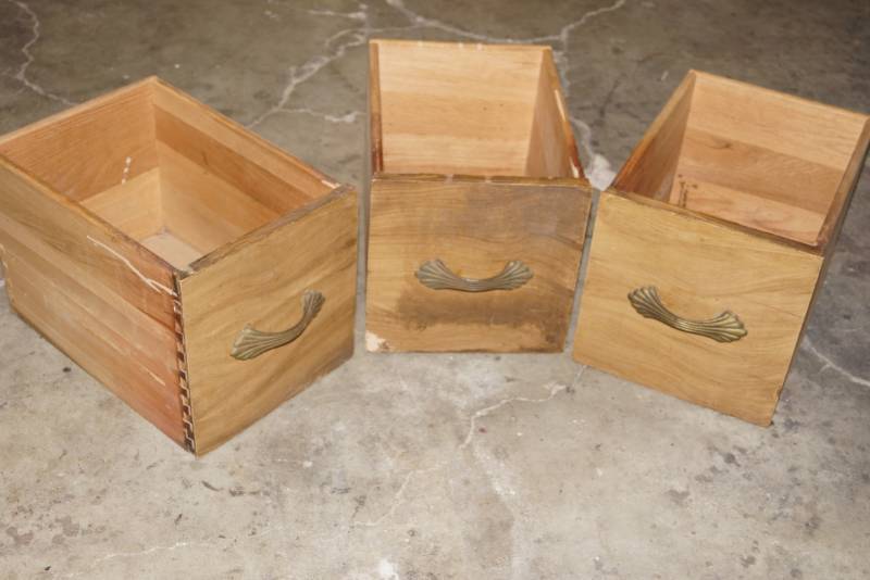 lot 311 image: Dovetail Drawers- 3    Crating or Replacements
