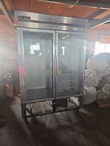 lot 3673 image: True Manufacturing T-49G Commercial Refrigerator Two Glass Door 115V