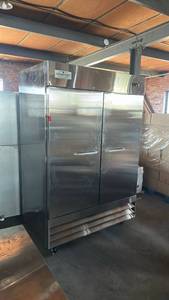 lot 3692 image: Mainstreet Commercial Refrigerated Display Case Two-Door