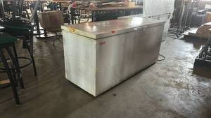 lot 3694 image: Galaxy Commercial Chest Freezer with Baskets