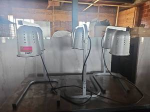 lot 3697 image: Avantco 2 Bulb Heat Lamp Warmer Commercial Equipment- Set of 3