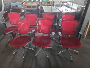 lot 21673 image: Red Mesh Office Chairs with Casters - Set of 7