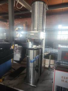 lot 21687 image: Curtis CB Commercial Coffee Brewer 1650 Watts 120V