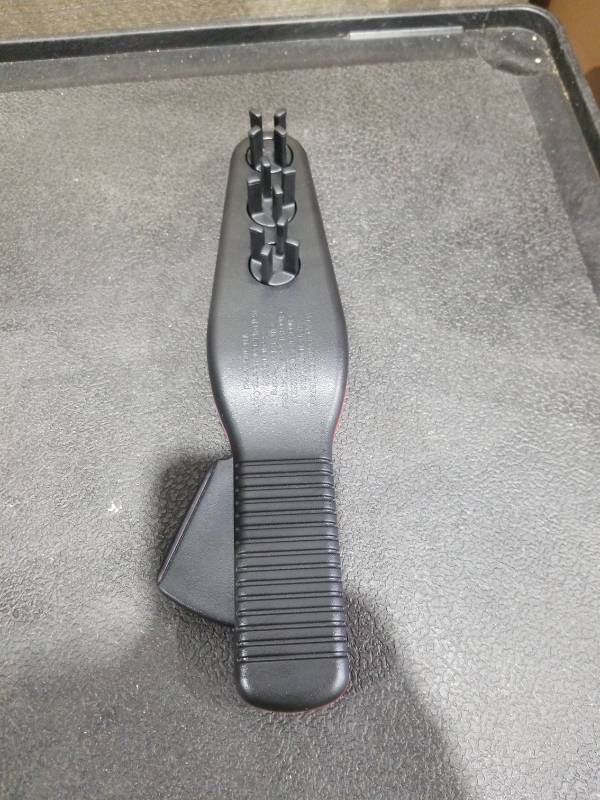 lot 1470 image: CIRRUS Wave Styler - No Heat or Electricity Hair Styling Tool - Texture Waves