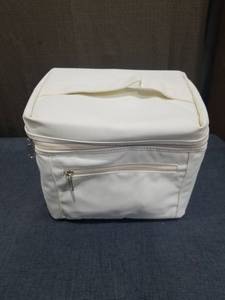 lot 2618 image: Insulated Lunch Bag White with Handle and Zipper Compartments