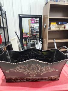 lot 2685 image: Decorative Box with Embossed Design and Rope Trim