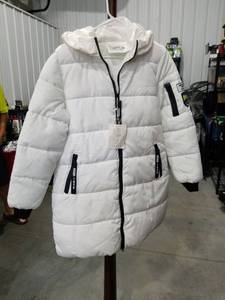 lot 2770 image: YIBAISHUN Puffer Coat 3XL White
