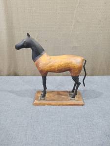 lot 2773 image: Horse Figurine Sculpture Two-Tone Wood Metal Base Decorative
