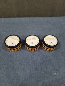 lot 2774 image: Trimmed Spider Hair Scented Candle 5 oz 141 g Set of 3