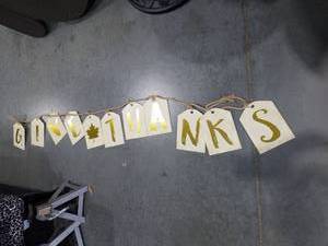 lot 2798 image: Give Thanks Banner