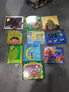 lot 2811 image: Lot of 10 Childrens Picture Books