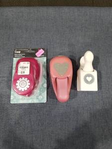 lot 2826 image: Lot of 3 Paper Punches i-top 25mm Brad, Pink Heart, White Heart Punches