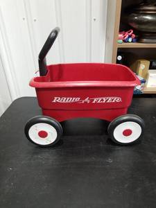 lot 2854 image: Radio Flyer My 1st 2-in-1 Wagon, Push and Pull Toy for Kids 1-4 Years