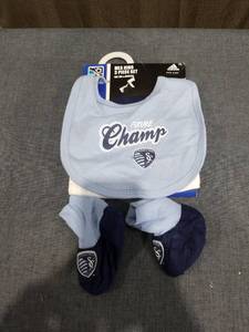 lot 2869 image: adidas MLS Kids 3 Piece Set Hat Bib Booties Sporting Kansas City Fits 6-9M