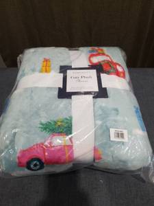 lot 2875 image: Charter Club Holiday Cozy Plush Throw, 50 x 70, Created for Macys Bedding