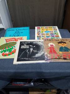 lot 2893 image: Lot of 5 Childrens  Records Getting to Know Myself A to Z Song Kindergarten Songs