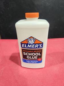 lot 3315 image: Elmers Washable No Run School Glue 32 fl oz 946 mL