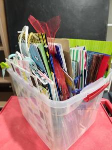 lot 3325 image: Large lot of gift bags