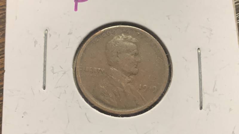lot 17 image: 1919 Lincoln Wheat Penny One Cent Coin RC50