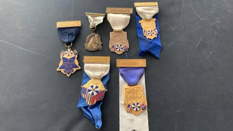 lot 251 image: Labor Union Convention Delegate Badges and Ribbons Collection