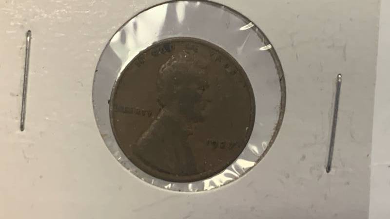 lot 55 image: 1927 Lincoln Cent One Penny Coin RC50