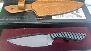 10 inch total length SkinMaster Pro S9X Fixed Blade Knife with Sheath â 5.7" Full Tang Drop Point D2 Steel Blade with Black Rose Wood Handle, Field Skinning Knife for Men, Ideal for Hunting, Camping, Outdoor, and Gift