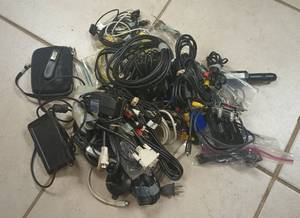 lot 142 image: Lot of Computer and Audio Cables Connectors and Adapters GS80