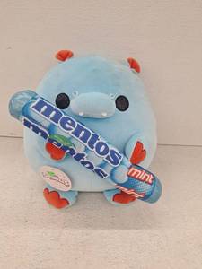 lot 17784 image: Snackles Super Sized 14 Snackle by (Hugh)