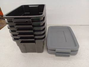 lot 17798 image: 3 Gallon Roughneck Tot With Lid, 6 Pack