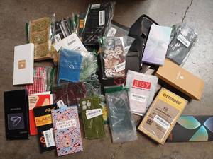 lot 5255 image: Lot of Assorted Cell Phone Cases, Screen Protectors, Tablet Covers and Protectors
