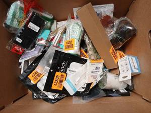 lot 60728 image: Mystery Box