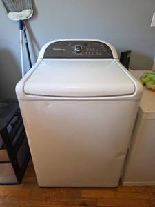 lot 125 image: Whirlpool Cabrio Platinum WTW8000BW0 Top Load Washer