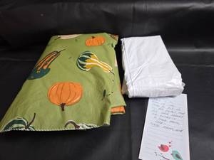 lot 164 image: Blow Up Ice Tray and Green Vegetable Pattern Vinyl Tablecloth