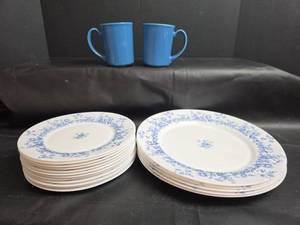 lot 176 image: Arcopal Blue and White Dinnerware Set 19 Piece