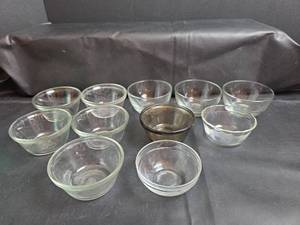 lot 183 image: 11 Glass Prep Bowls Mixed Sizes