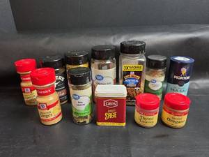 lot 222 image: Spices & Seasonings