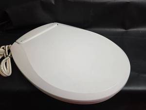 lot 231 image: Brondell LumaWarm Heated Toilet Seat with Light