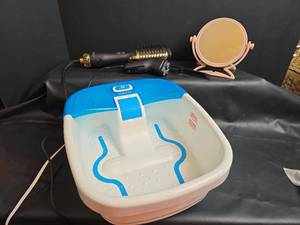 lot 241 image: HoMedics Foot Spa Bath Massager, Focal Air Brush, Phillips Norelco Razor, with Accessories