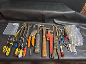 lot 251 image: Hand Tools Screwdrivers, Wrenches, Hammers, Pliers
