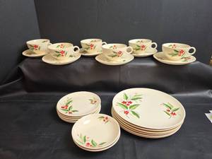 lot 258 image: Universal Potteries 25-Piece Dinnerware Set- Woodvine Pattern- Oven Proof