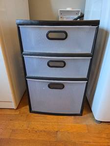 lot 302 image: 3-Drawer Storage Organizer