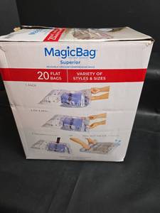 lot 317 image: 13 Assorted Sizes Magic Bags