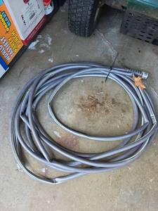 lot 525 image: 50ft Garden Hose - no leaks