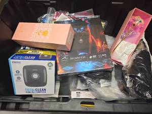 lot 7 image: Mixed Lot HoMedics Air Sanitizer, Arcane Cat Puzzle & More