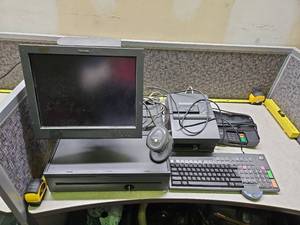 lot 1000 image: Toshiba LCD Display Monitor Type 4852-570 - Complete POS System