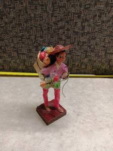 lot 2003 image: Figurine Woman with Hat Basket and Flowers